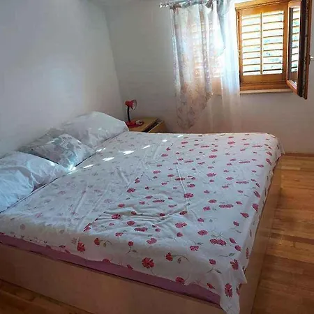 Appartement In 42481